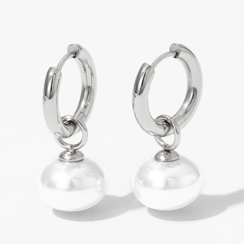 Jen hooped pearl earrings